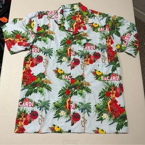 NWOT Bacardi Tropical Casual Button Up Shirt - Size Medium